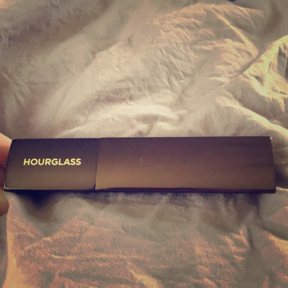 Hourglass Vanish Foundation Stick
